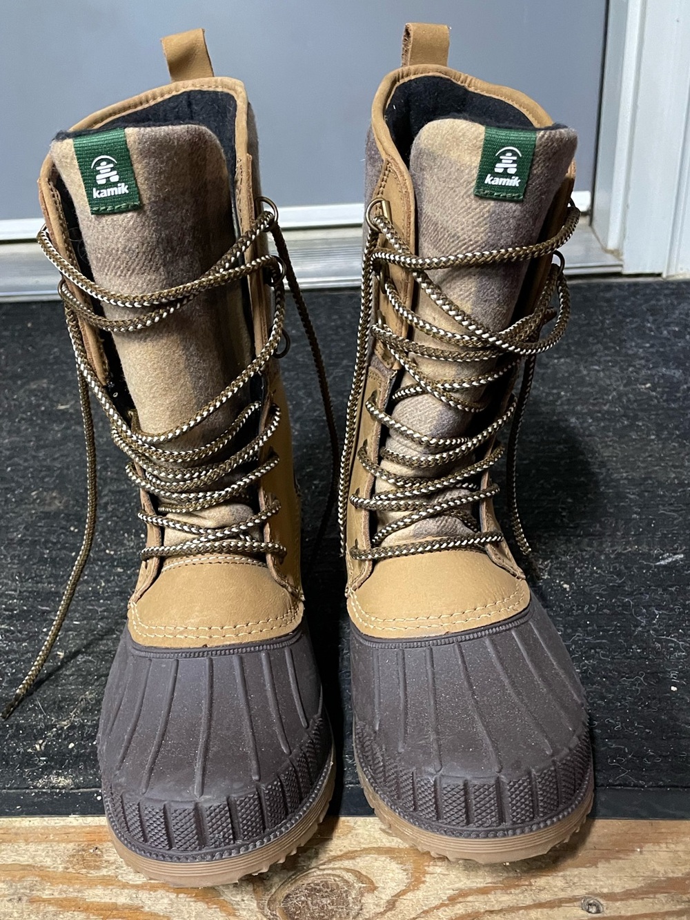 Kamik Sienna2 Insulated Brown and Black Winter Boots